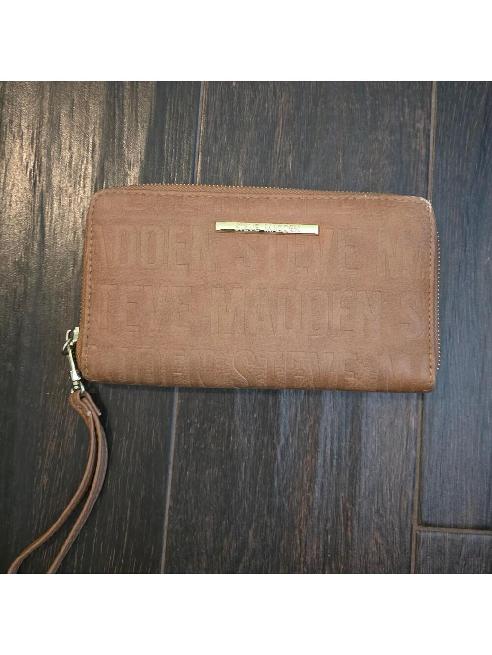 Steve Madden Women's Brown and Tan Wallet-purs